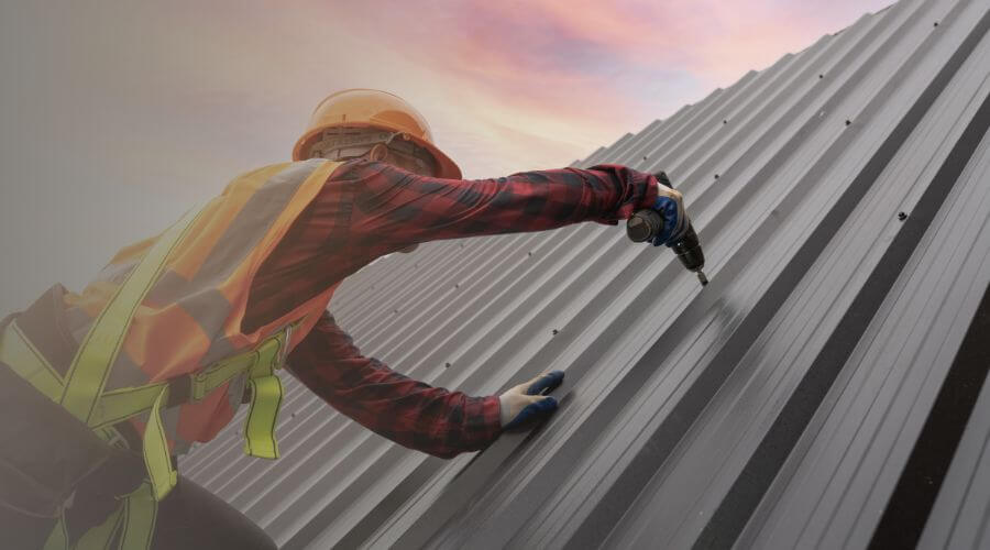 Professional gutter cleaning in West Lebanon, IN
